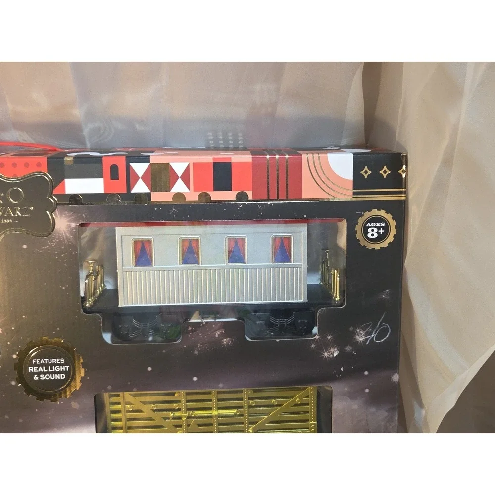 F.A.O. Schwarz 30-Piece‎ Motorized Train Set 2019, Exclusive at Macy's, Fallon's